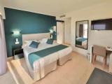 Double room with pool view