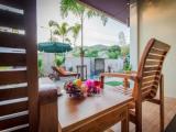 Suite with pool view
