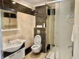 Standard Triple room with city view