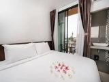 Deluxe room with balcony and with mountain view