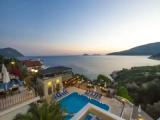 Superior room with balcony and with partial sea view