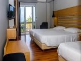 Standard room with partial sea view