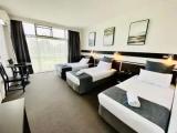 Standard Triple room with golf view