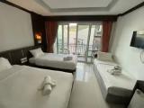 1 Bedroom Standard Triple Family room with balcony and with city view