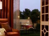 Luxury room with garden view