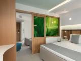 Standard Family room with garden view