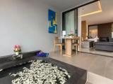 Suite with pool view