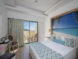 2 Bedrooms Standard Family room with balcony