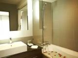 Standard room with pool view