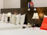 1 Bedroom Luxury Quadruple room with balcony and with city view