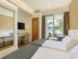 Superior Shared Sundeck Double room