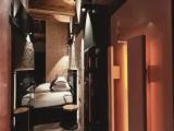 Penthouse Suite with balcony and with mountain view