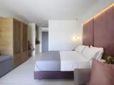 Deluxe Single Suite with pool view