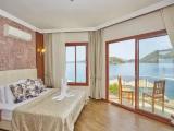 Deluxe room with sea view