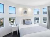 Apartment with ocean view