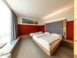 Standard Triple room with city view