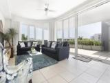 3 Bedrooms Standard room with water view