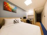 Deluxe room with city view