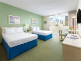 Standard Quintuple room with city view