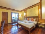 Standard room with pool view