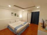 Premier room