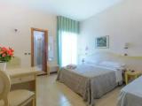 Triple room with city view