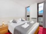 Standard Triple room with city view