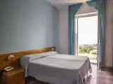 Twin room with panoramic view