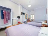 Economy Quadruple Basement room