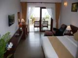 Suite with water view