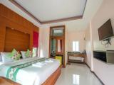 Standard room with pool view