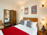 Standard room with mountain view