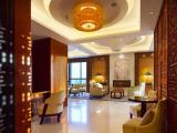 Executive Twin Club room with city view