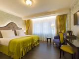 Standard Twin room with city view