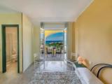 Triple room with sea view