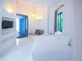 Deluxe Basement room with balcony