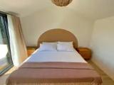 1 Bedroom Deluxe Single room with mountain view