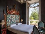 Standard room with mountain view