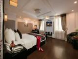 Superior Quadruple room with city view