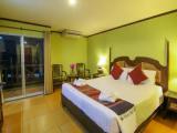 Superior room with pool view