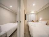 Connecting room