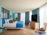 Suite with panoramic view