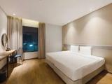Deluxe Double room with city view