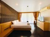 3 Bedrooms Apartment
