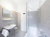 2 Bedrooms Standard Quintuple Family room