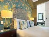 Suite with balcony