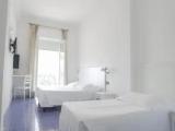 Standard Triple room with sea view