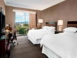 Standard room with mountain view