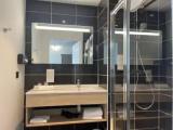 Deluxe Single Suite