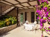 Suite with garden view